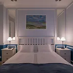 Revelton 4*