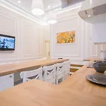 Lägenhetshotell Revelton 4*