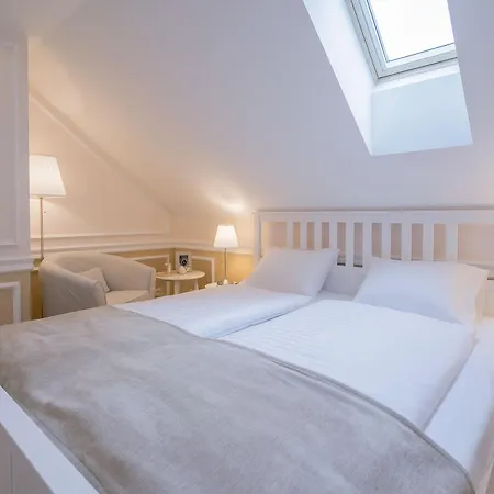 Revelton Aparthotel 4*