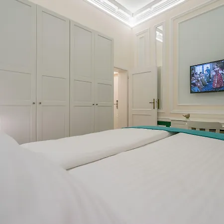 Revelton Aparthotel